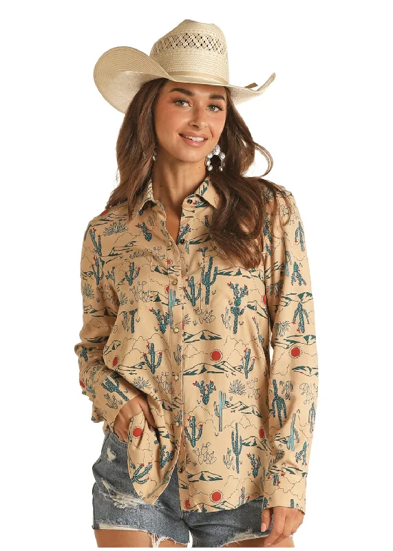 Rock & Roll Cowgirl Women's Desert Tan Printed Long Sleeve Western Snap Shirt RRWSOSR0V2 Trendy Turtleneck Short Shirt