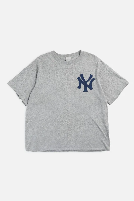 Vintage NY Yankees MLB Tee - M Zippered Front Buttoned Front Snap Front