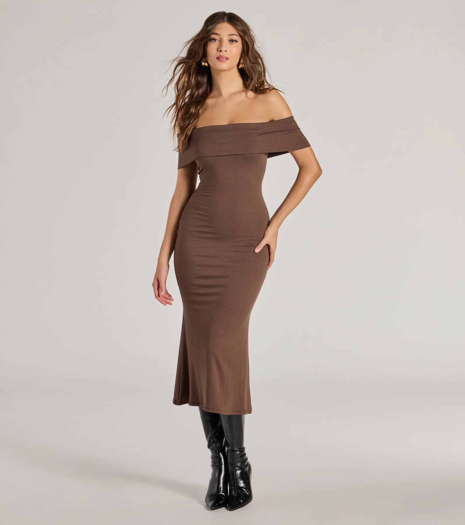 Sleek Silhouette Ribbed Knit Off-The-Shoulder Midi Dress Cozy T-shirt Midi Dress